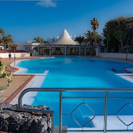 Pequeno Bungalow Firt Line Of The Sea Costa Teguise Ngoại thất bức ảnh