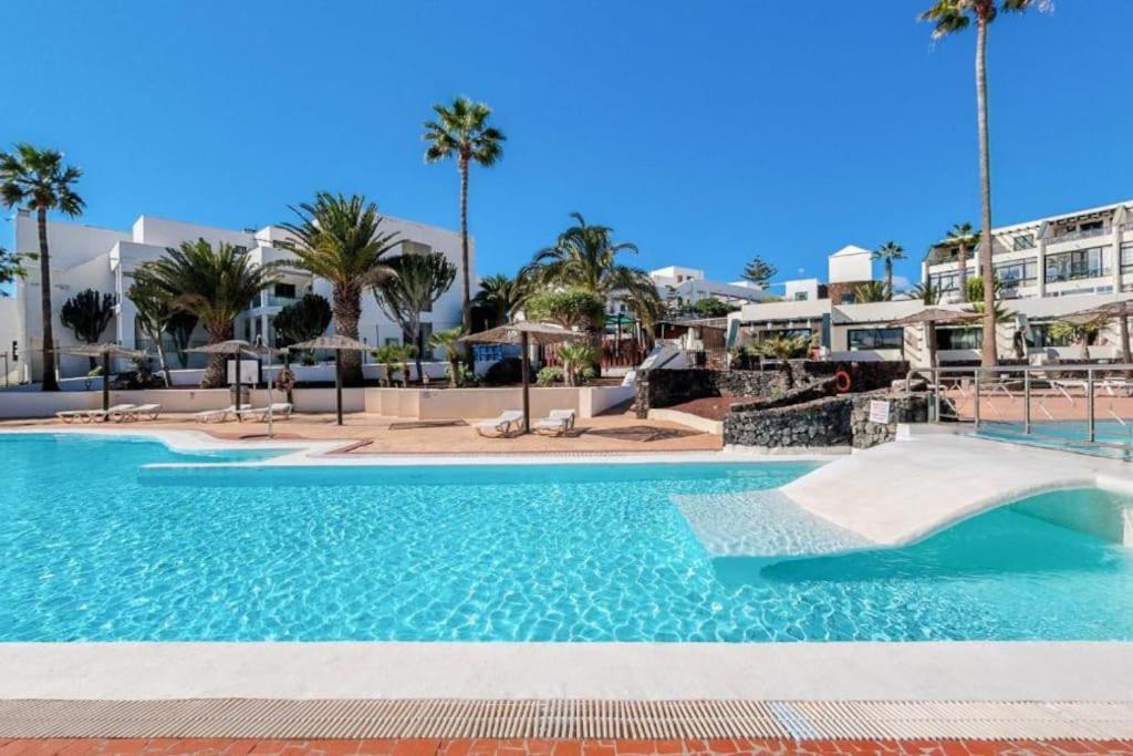 Pequeno Bungalow Firt Line Of The Sea Costa Teguise Ngoại thất bức ảnh