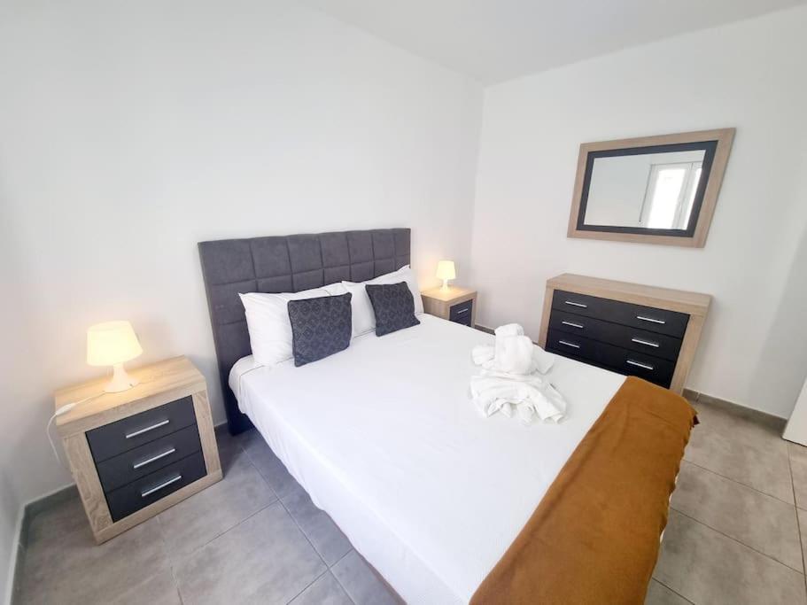 Pequeno Bungalow Firt Line Of The Sea Costa Teguise Ngoại thất bức ảnh
